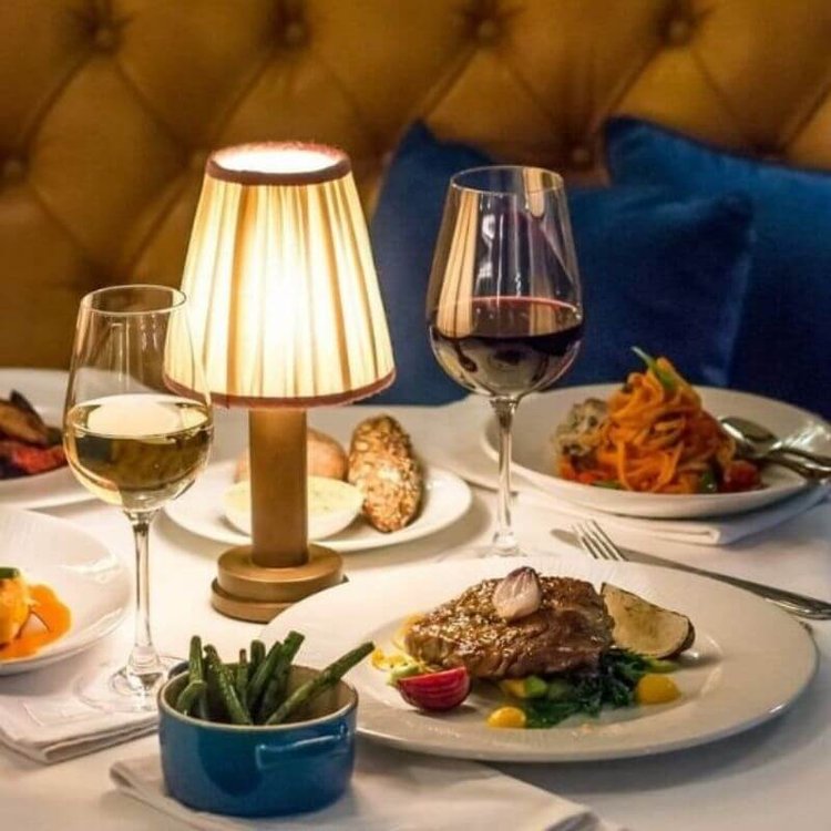 Apfelförmige Stoff-Tischlampe