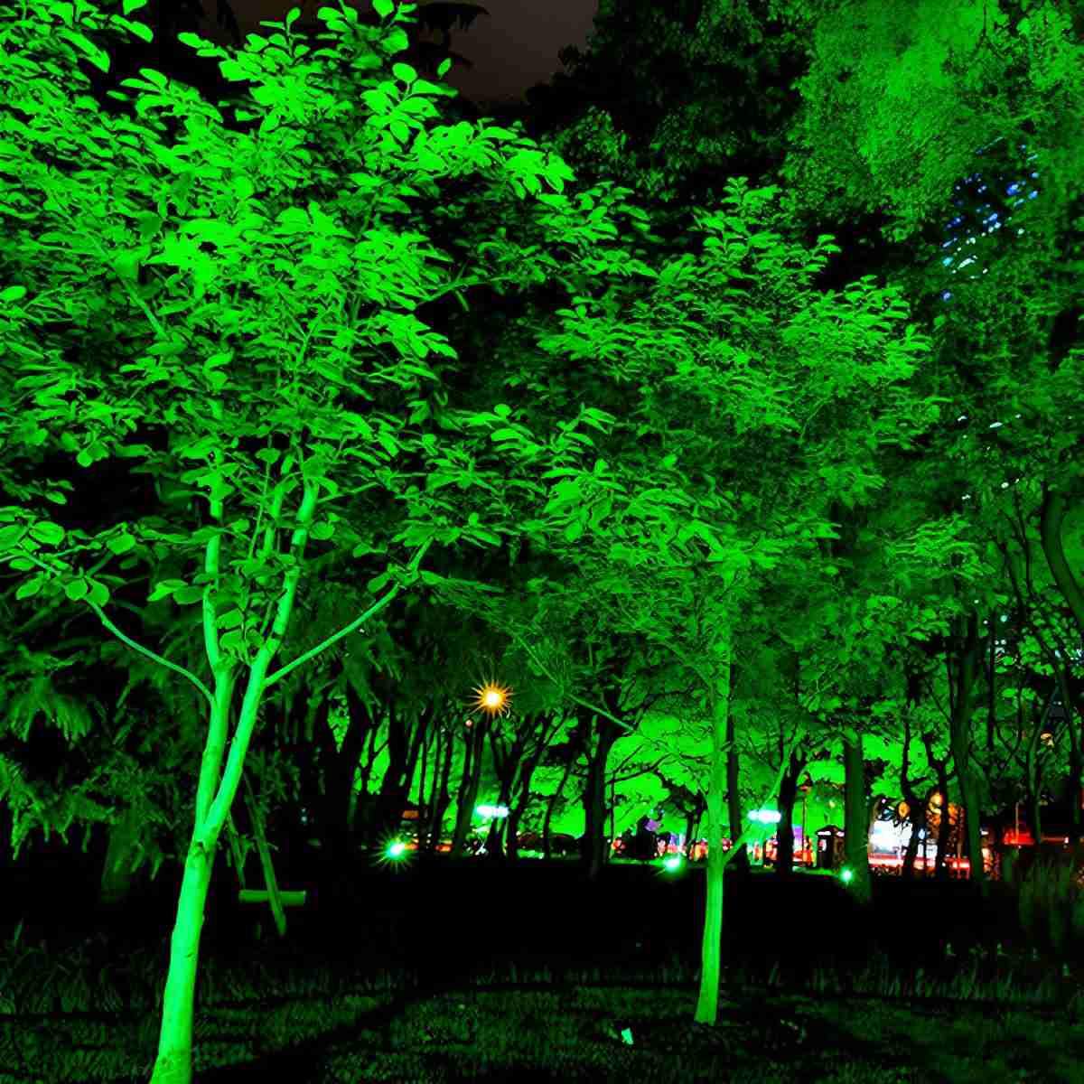 Wasserdichter RGB LED-Gartenstrahler mit Fernbedienung