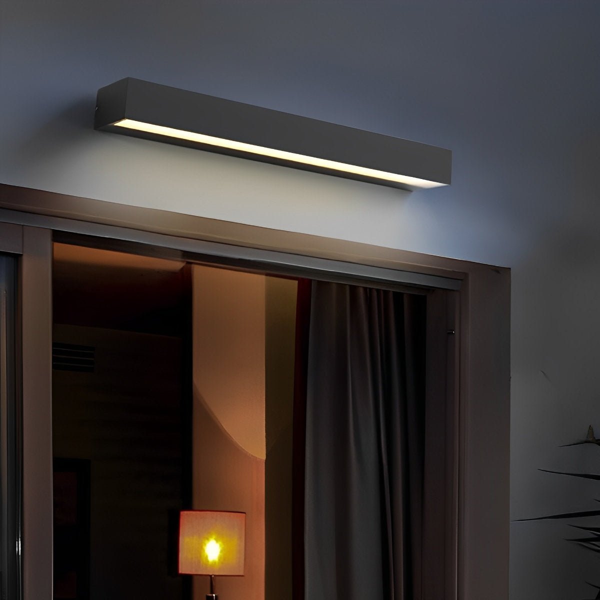 Minimalistische lineare LED-Außenwandleuchte
